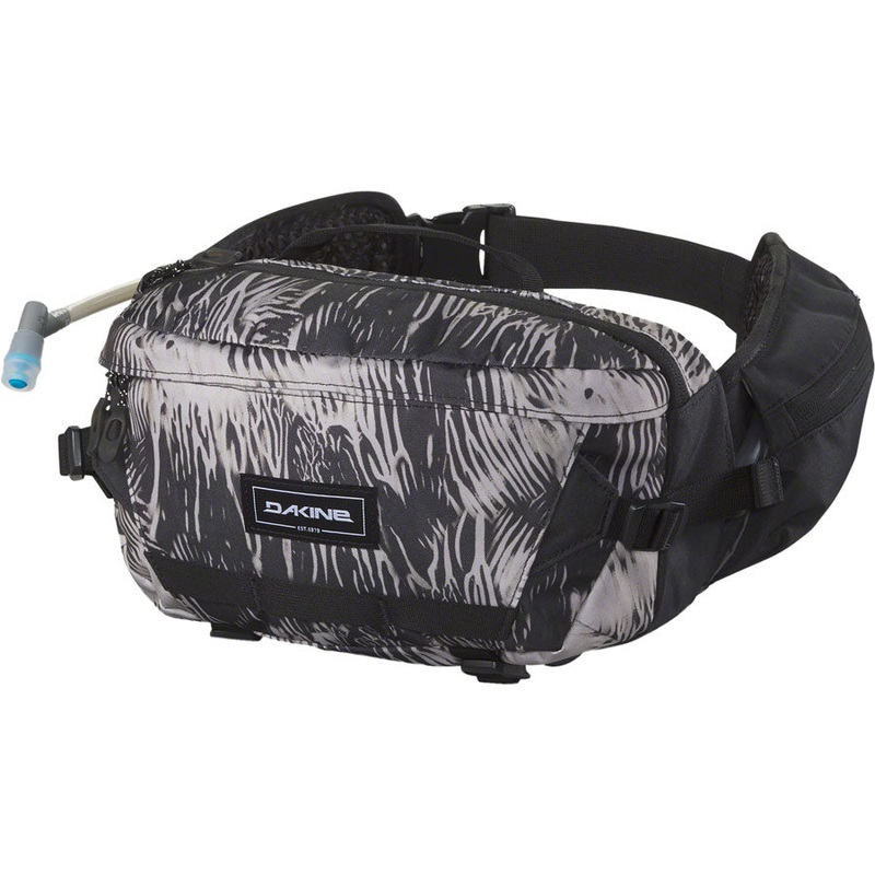 Dakine Hot Laps Hydration Pack – 5L/70oz Reservoir Sandblast