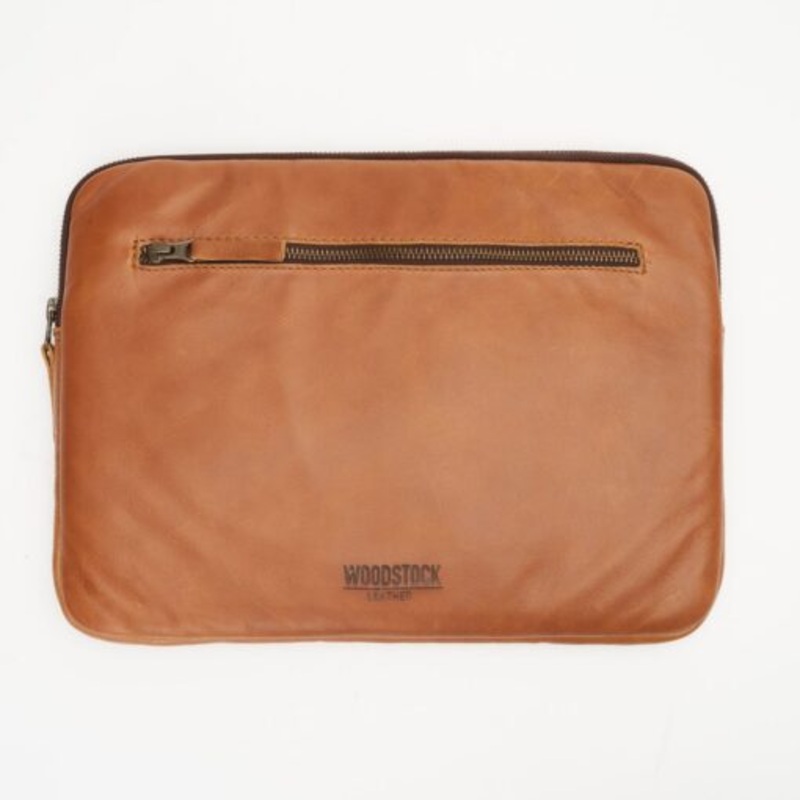 Woodstock Leather 14 inch Andy Padded Laptop Sleeve  Pecan